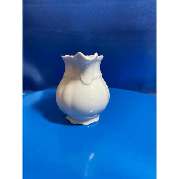 Vintage White Porcelain Mitterteich Bavatia Germany Teapot and Creamer - Picture 8 of 10